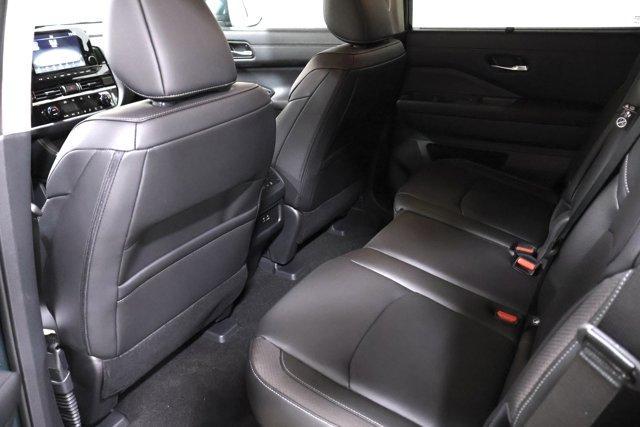 new 2025 Nissan Pathfinder car, priced at $45,000