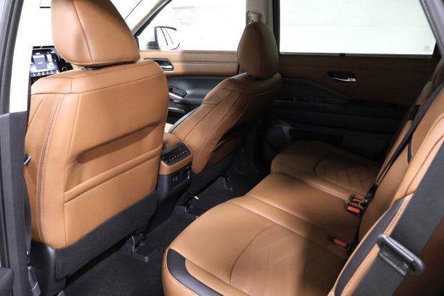 new 2025 Nissan Pathfinder car, priced at $50,078
