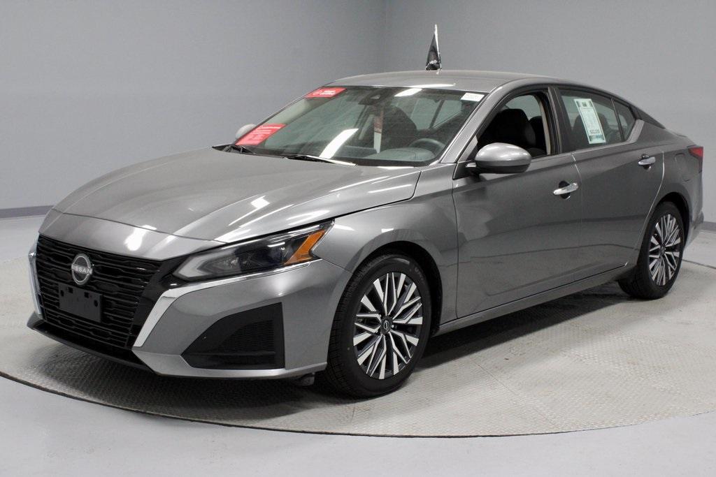 used 2023 Nissan Altima car, priced at $18,266