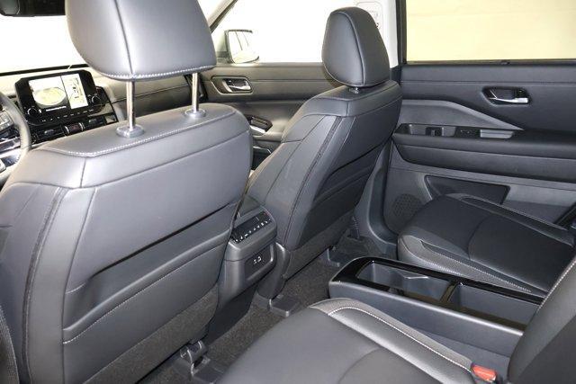 new 2025 Nissan Pathfinder car, priced at $47,018