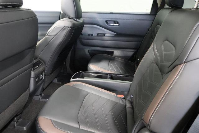 new 2025 Nissan Pathfinder car, priced at $52,369
