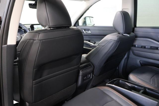 new 2025 Nissan Pathfinder car, priced at $52,369