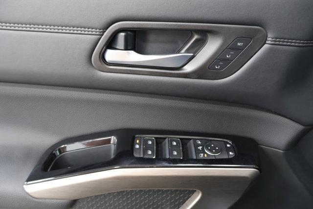 new 2025 Nissan Pathfinder car, priced at $52,369