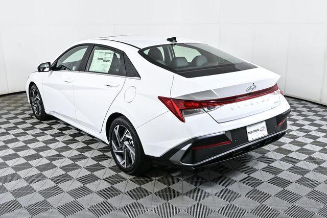 new 2024 Hyundai Elantra car, priced at $27,955
