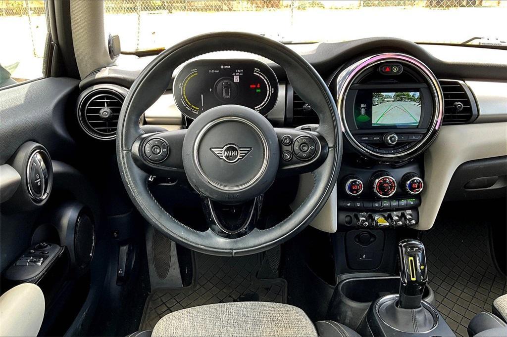 used 2021 MINI SE Hardtop car, priced at $22,995