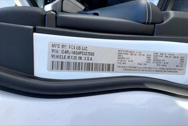 used 2023 Jeep Grand Cherokee car, priced at $35,795