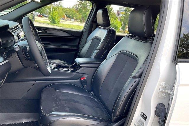 used 2023 Jeep Grand Cherokee car, priced at $35,295