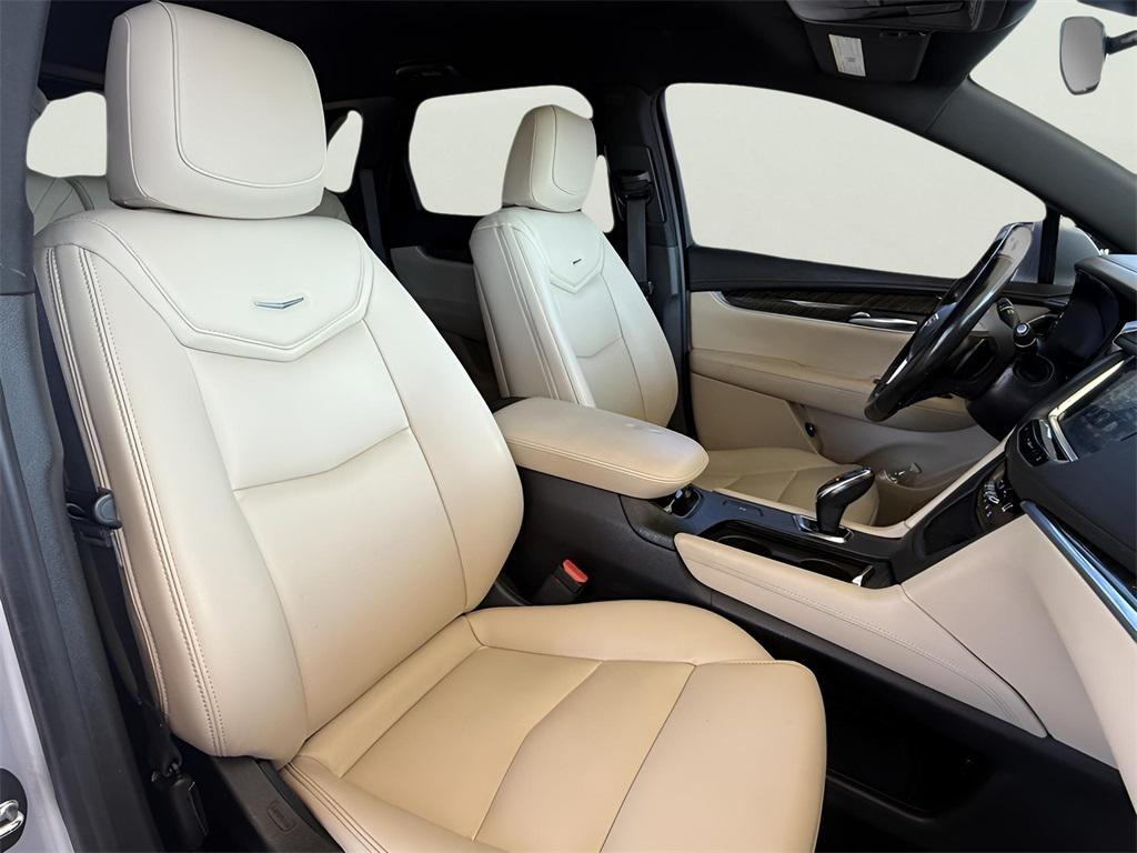 used 2019 Cadillac XT5 car, priced at $15,800