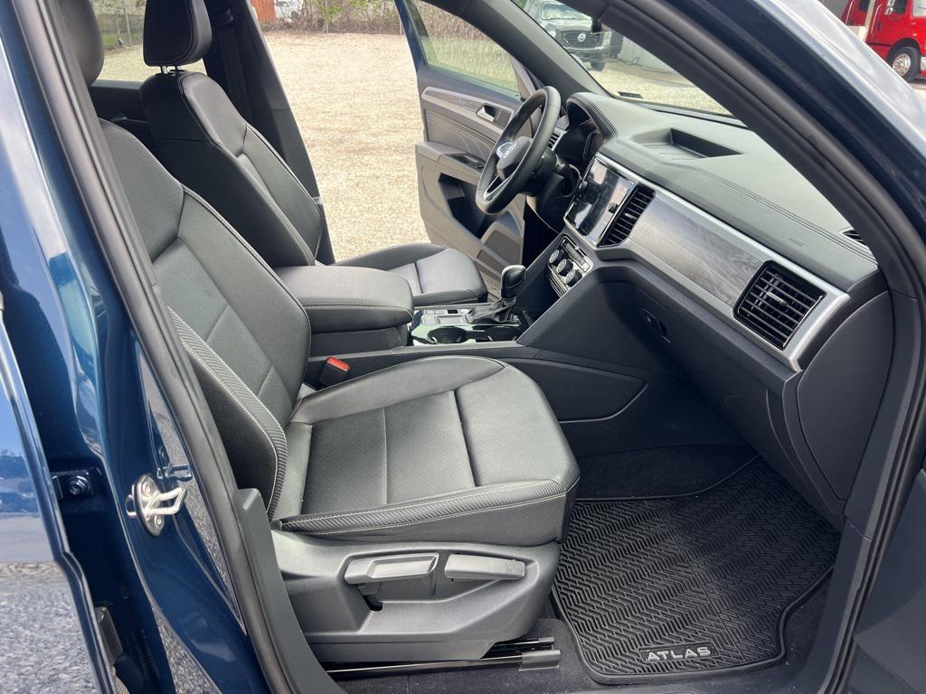 used 2022 Volkswagen Atlas Cross Sport car, priced at $23,900