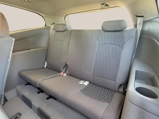 used 2014 Chevrolet Traverse car, priced at $11,500