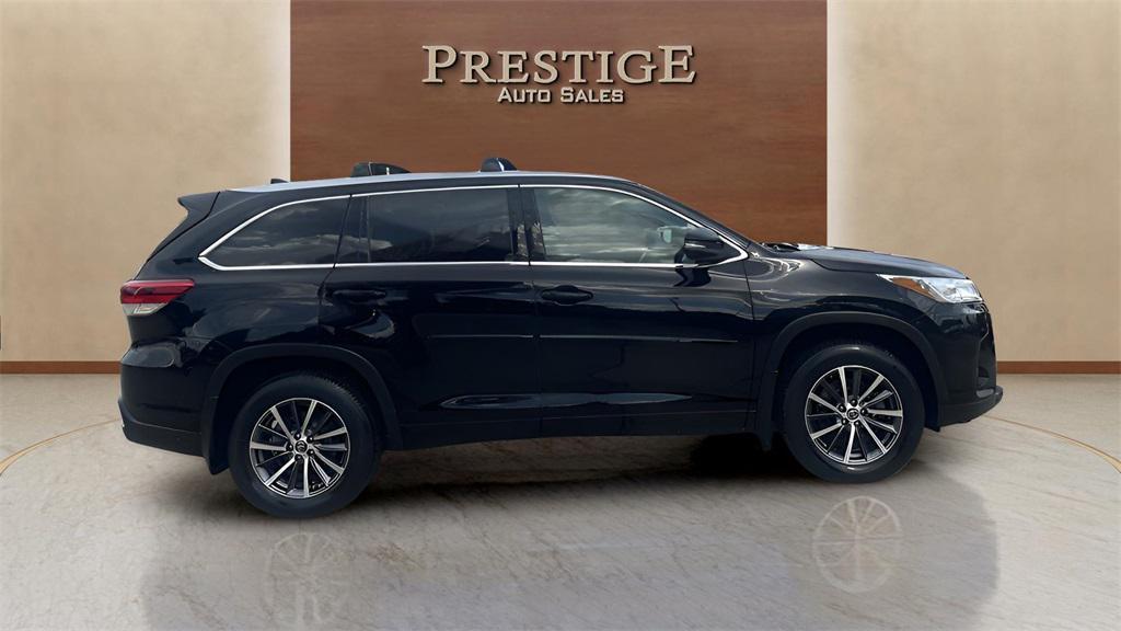used 2018 Toyota Highlander car, priced at $18,800