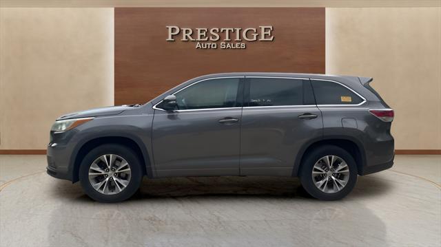 used 2015 Toyota Highlander car, priced at $16,500