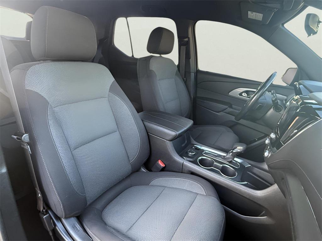 used 2022 Chevrolet Traverse car, priced at $19,000