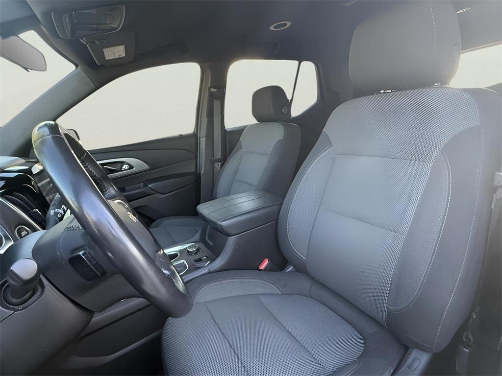 used 2022 Chevrolet Traverse car, priced at $19,000