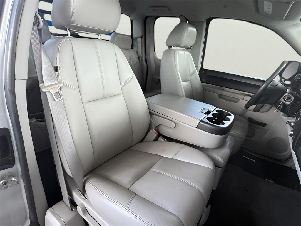 used 2011 Chevrolet Silverado 1500 car, priced at $18,900