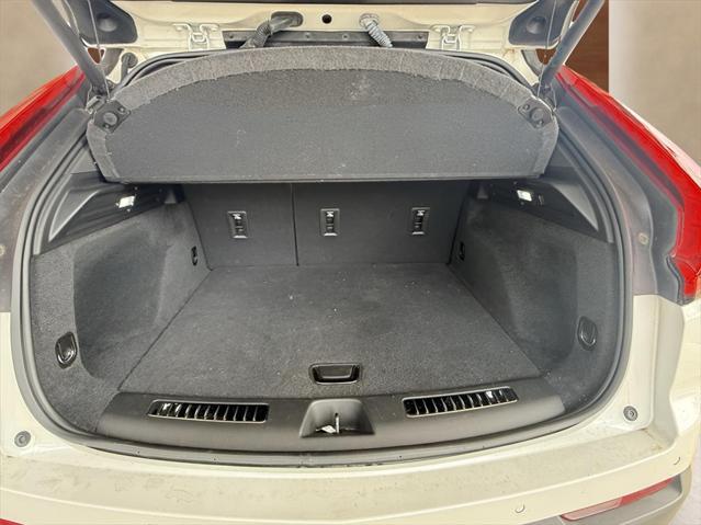 used 2022 Cadillac XT4 car, priced at $27,500