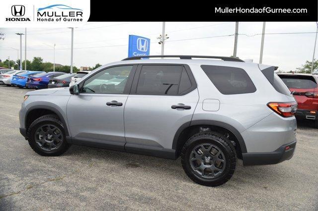 used 2025 Honda Pilot car, priced at $46,995