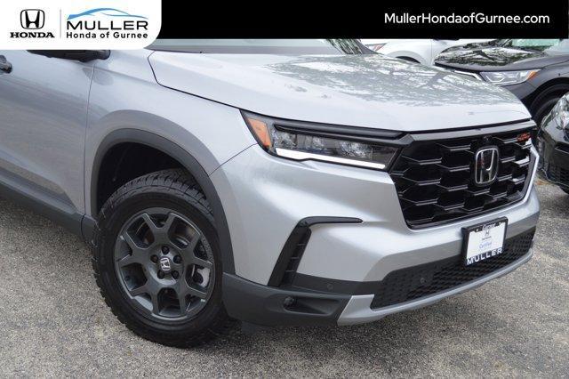 used 2025 Honda Pilot car, priced at $46,995