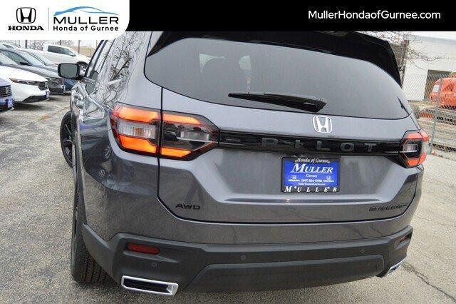 new 2025 Honda Pilot car, priced at $52,554