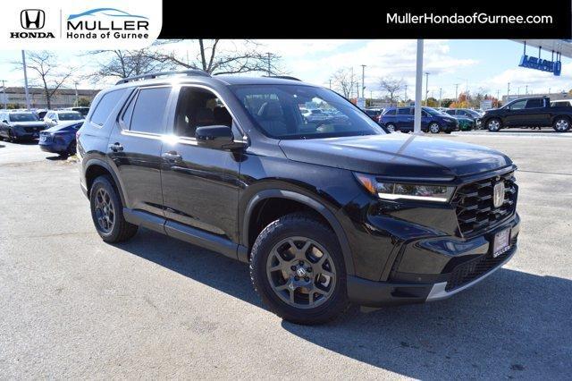 new 2025 Honda Pilot car, priced at $47,837