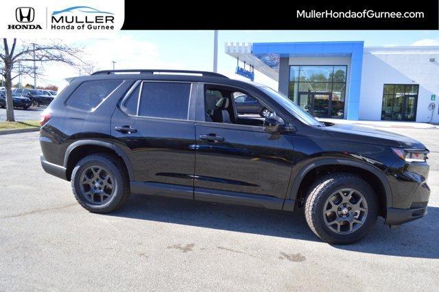 new 2025 Honda Pilot car, priced at $47,837