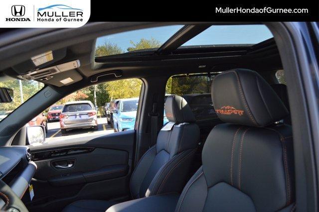 new 2025 Honda Pilot car, priced at $47,837