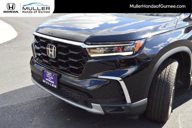 used 2025 Honda Pilot car, priced at $47,476