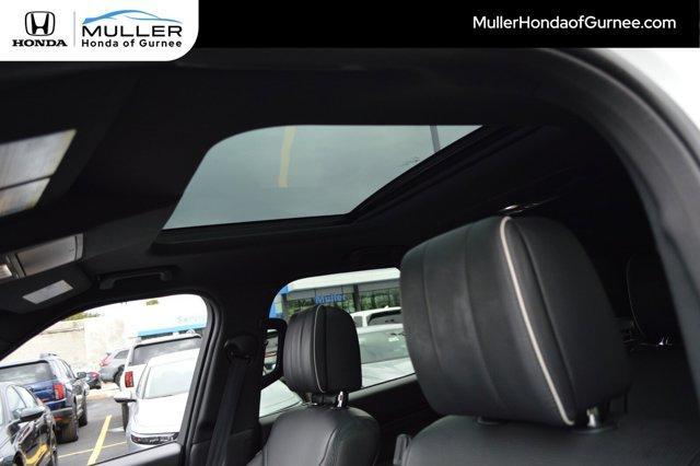 used 2018 Land Rover Discovery car, priced at $18,995