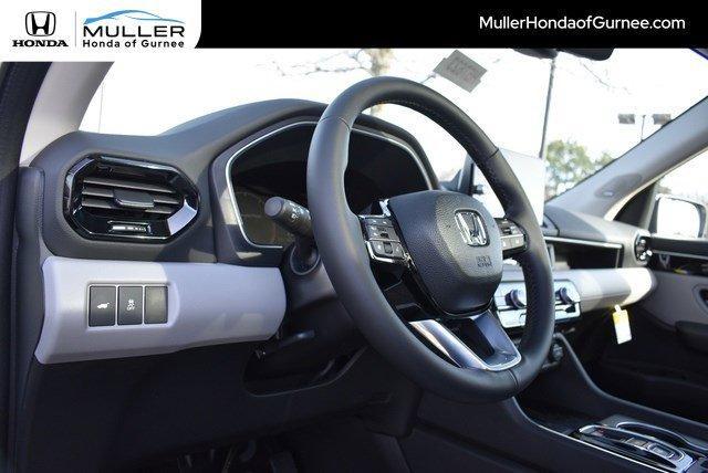 new 2025 Honda Pilot car, priced at $51,095