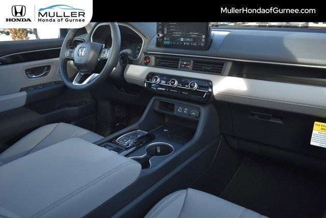 new 2025 Honda Pilot car, priced at $51,095