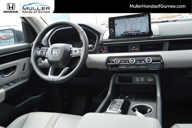 new 2025 Honda Pilot car, priced at $51,450