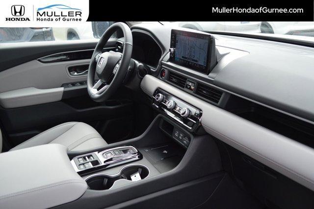 new 2025 Honda Pilot car, priced at $51,450