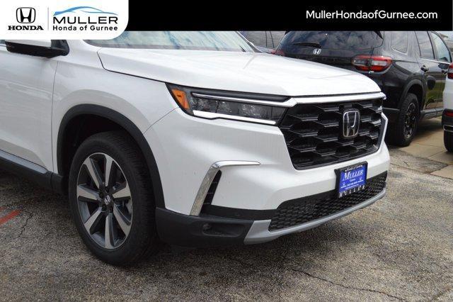new 2025 Honda Pilot car, priced at $51,450