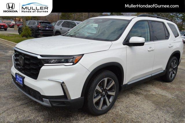 new 2025 Honda Pilot car, priced at $51,450