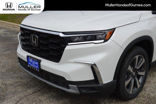 new 2025 Honda Pilot car, priced at $51,450