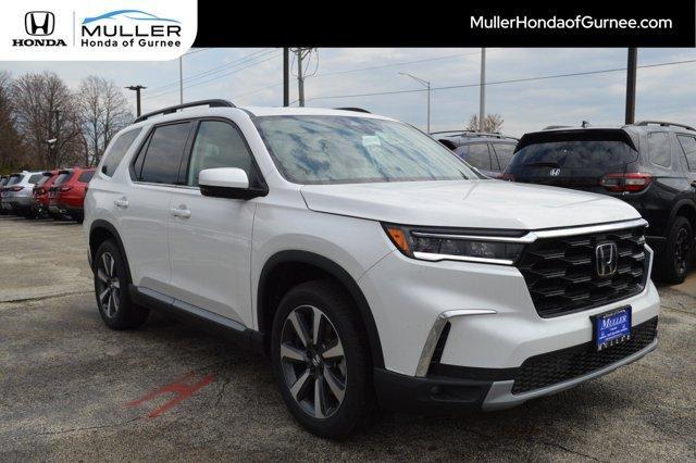 new 2025 Honda Pilot car, priced at $51,450
