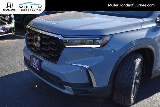 new 2025 Honda Pilot car, priced at $51,550