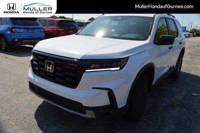 new 2025 Honda Pilot car, priced at $48,264