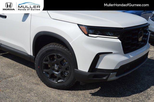 new 2025 Honda Pilot car, priced at $48,264