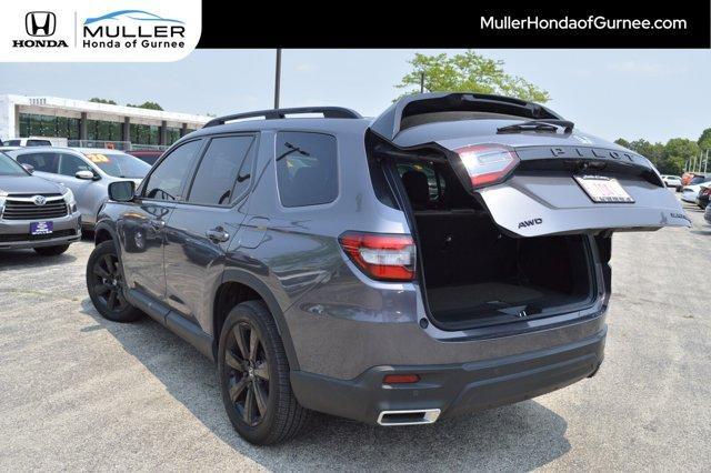 used 2025 Honda Pilot car, priced at $52,804
