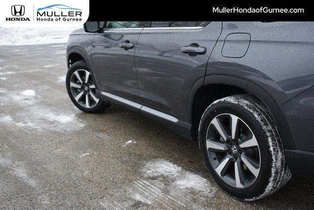 new 2025 Honda Pilot car, priced at $51,095