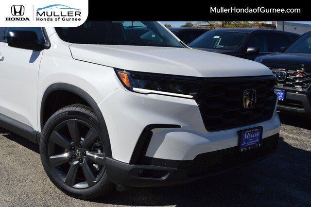 new 2025 Honda Pilot car, priced at $42,194