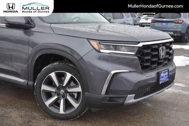 new 2025 Honda Pilot car, priced at $51,095
