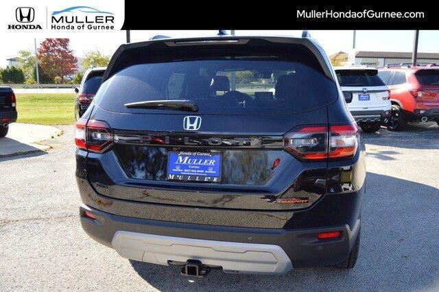 new 2025 Honda Pilot car, priced at $48,234
