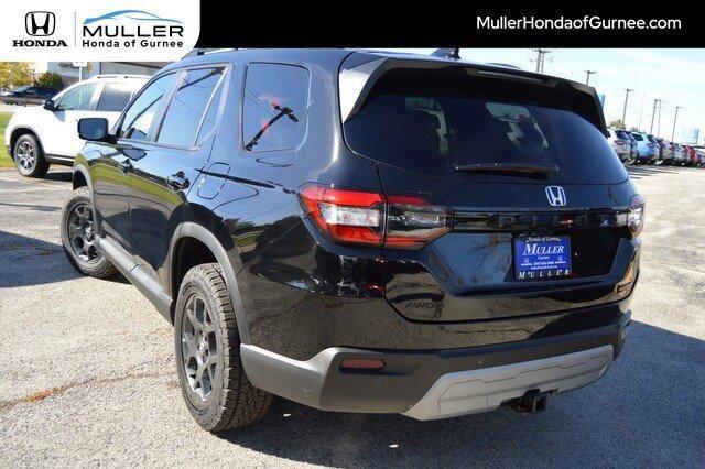 new 2025 Honda Pilot car, priced at $48,234