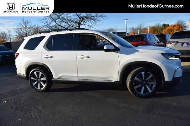 used 2025 Honda Pilot car, priced at $48,269