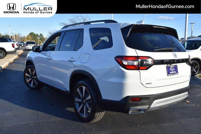 used 2025 Honda Pilot car, priced at $48,269
