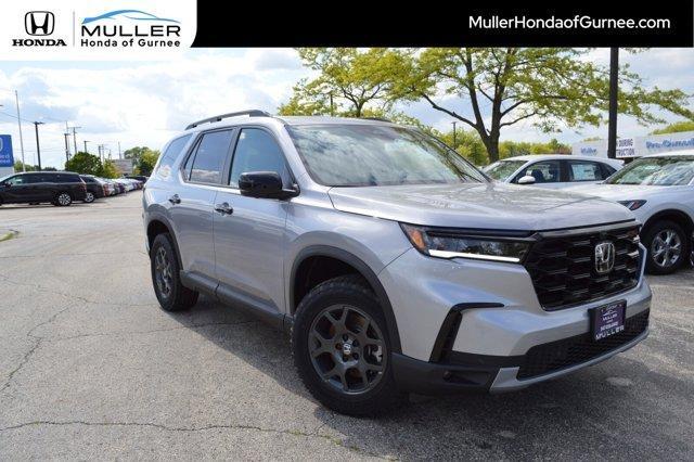 new 2025 Honda Pilot car, priced at $47,792