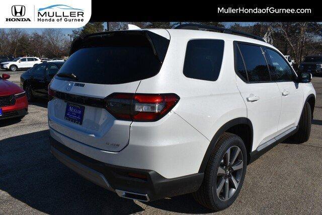 new 2025 Honda Pilot car, priced at $51,604
