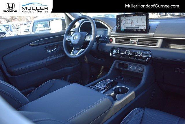 new 2025 Honda Pilot car, priced at $51,177